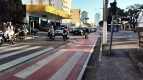 Palestra gratuita leva informações à população sobre veículos autopropelidos