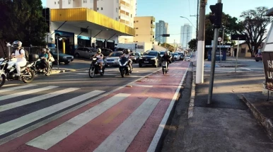 Palestra gratuita leva informações à população sobre veículos autopropelidos