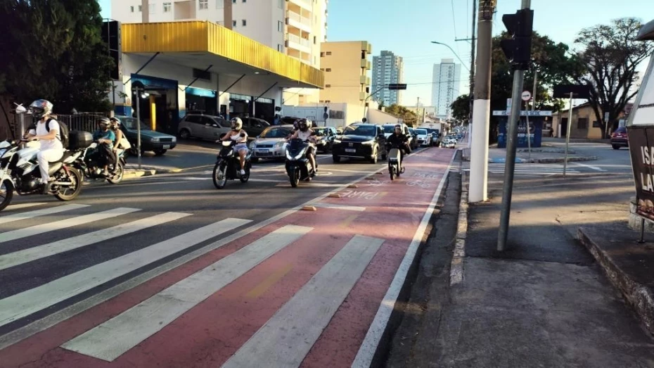 Palestra gratuita leva informações à população sobre veículos autopropelidos