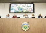 Taubaté estuda regulamentar caçambeiros e descarte de resíduos