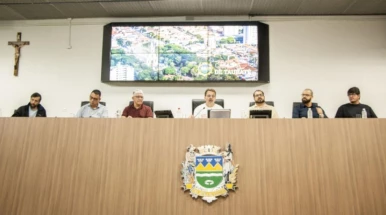 Taubaté estuda regulamentar caçambeiros e descarte de resíduos