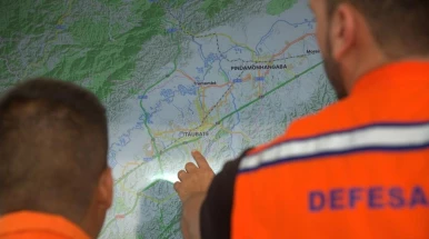 Defesa Civil de Taubaté alerta população para chuva forte, raios, ventos e possibilidade de granizo