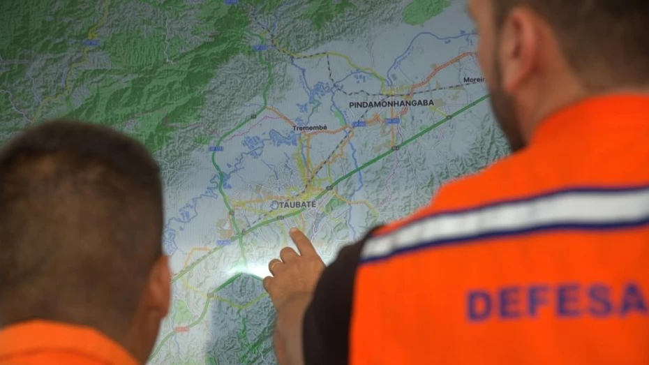 Defesa Civil de Taubaté alerta população para chuva forte, raios, ventos e possibilidade de granizo