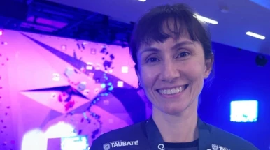 Atleta da equipe de Taubaté, Marina Dias conquista prata e mantém 100% de pódios em Copas do Mundo de Paraescalada 
