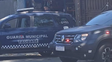 Operação identifica irregularidades em desmontes de veículos em Taubaté