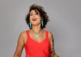 Sesc Taubaté recebe Lia de Oliveira com o show “Tríade”