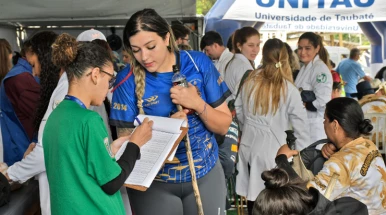 Operação Padroeira 2026 mobiliza mais de 500 estudantes da UNITAU no atendimento a peregrinos