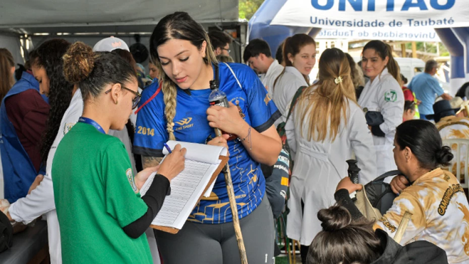 Operação Padroeira 2026 mobiliza mais de 500 estudantes da UNITAU no atendimento a peregrinos