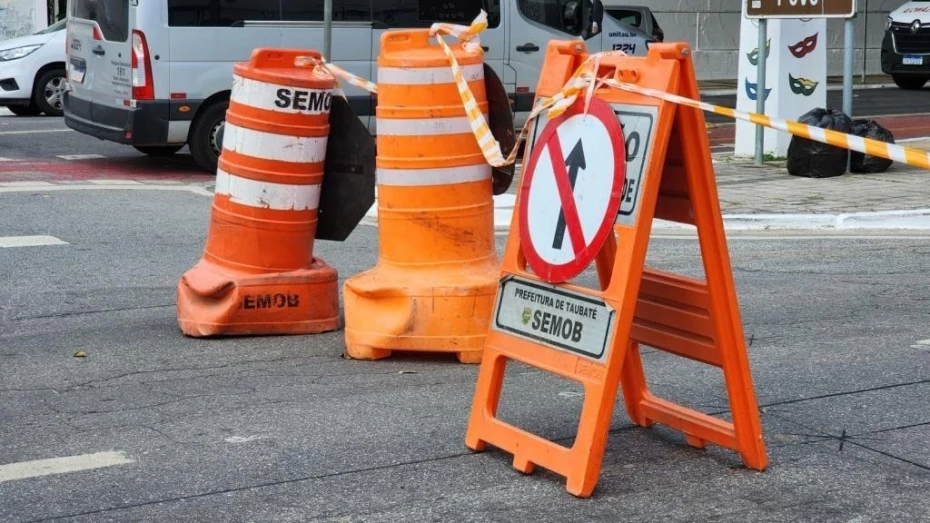 Obras de saneamento alteram trânsito na região central nesta terça e quarta-feira (22 e 23)