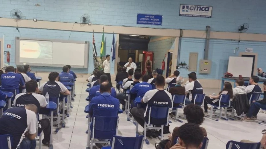 EMCA recebe palestra sobre identificação e rastreabilidade de partes aeronáuticas
