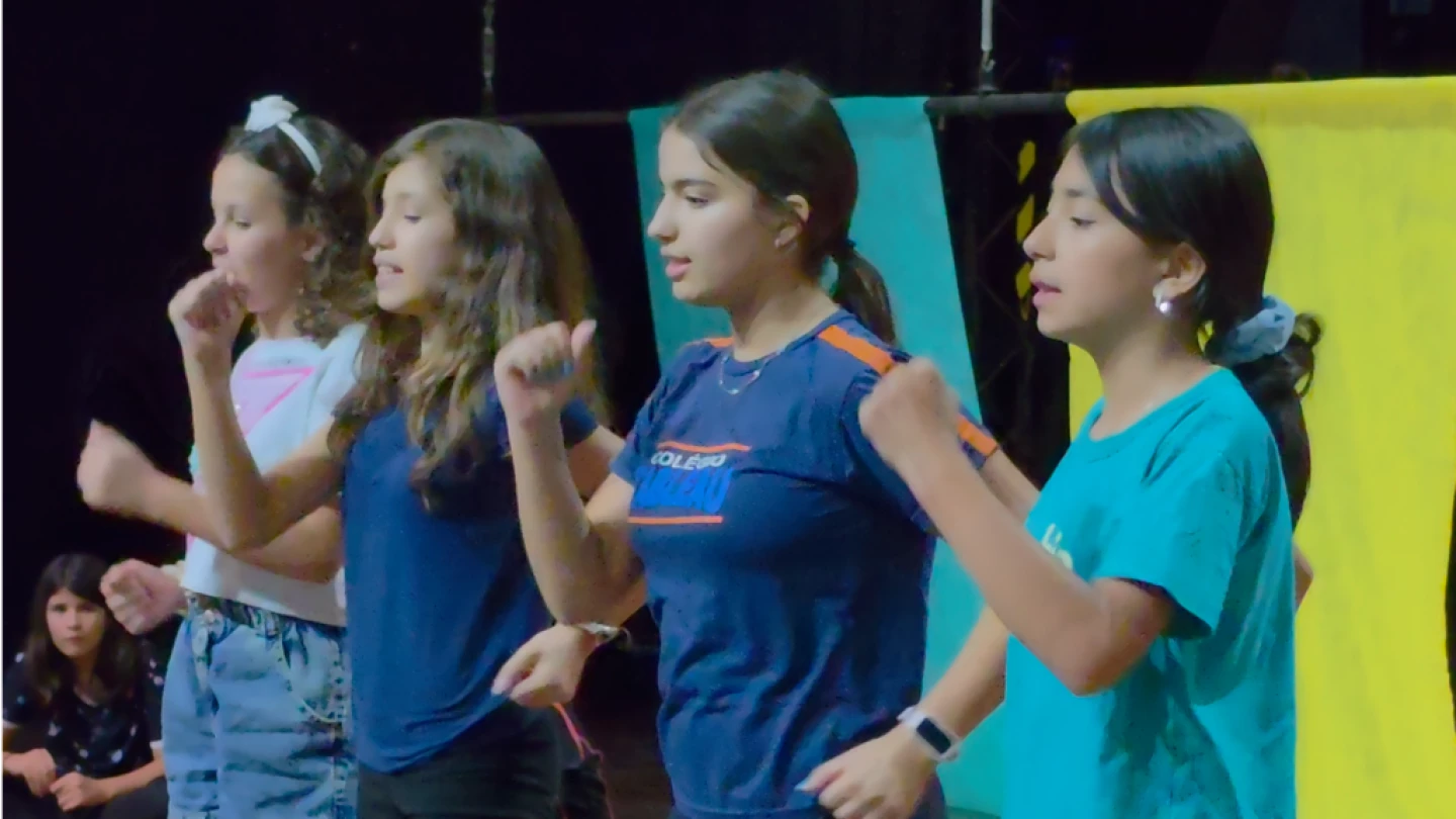 Coral Juvenil de Taubaté apresenta espetáculo gratuito no Teatro Metrópole