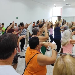 Taubaté: Taubaté Shopping reúne público 50+ em Aulão Flashback e segue com ações de saúde e cultura nos últimos dias de Silver Week