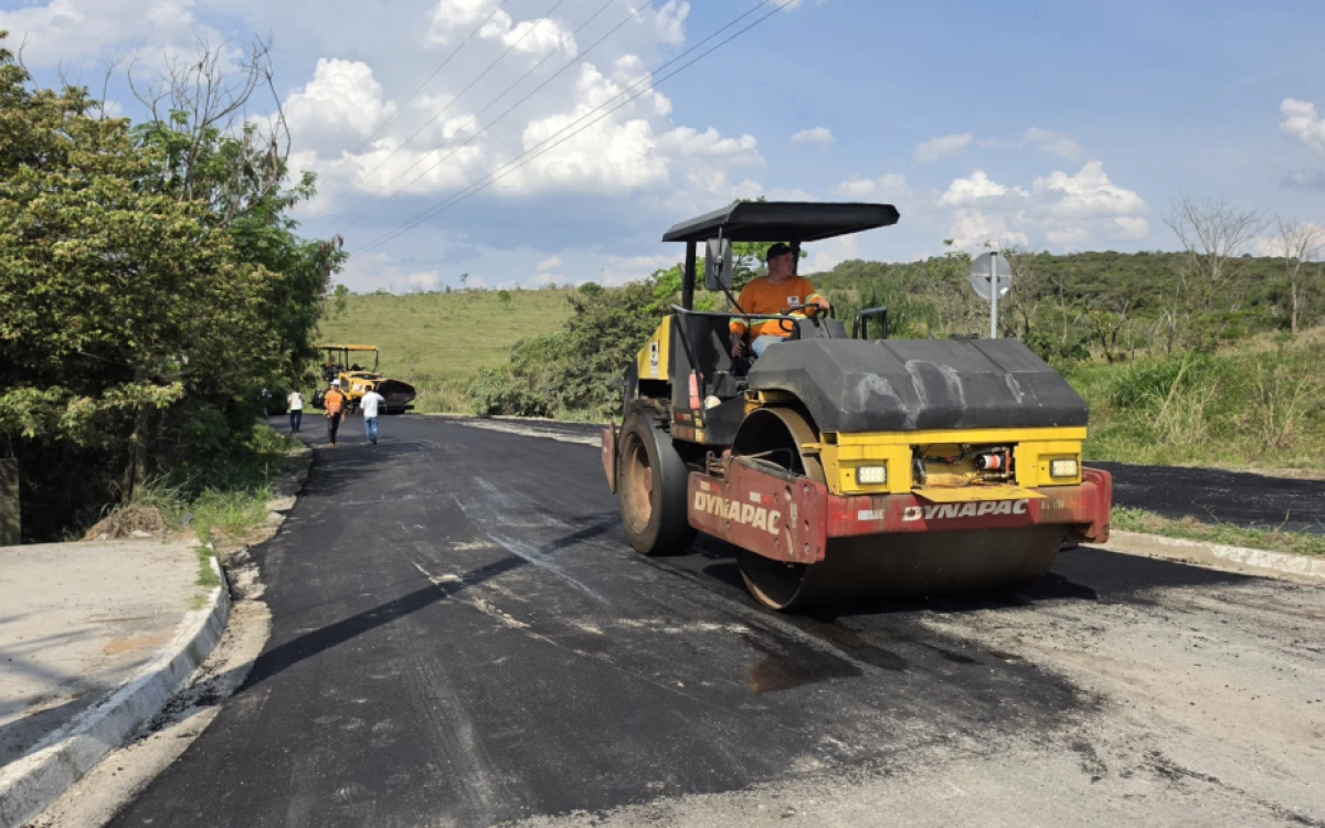 Taubaté: Avenida José Belmiro dos Santos recebe pavimentação em Taubaté