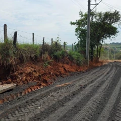 Taubaté: Obras de drenagem avançam em estrada do Barreiro, na zona rural de Taubaté