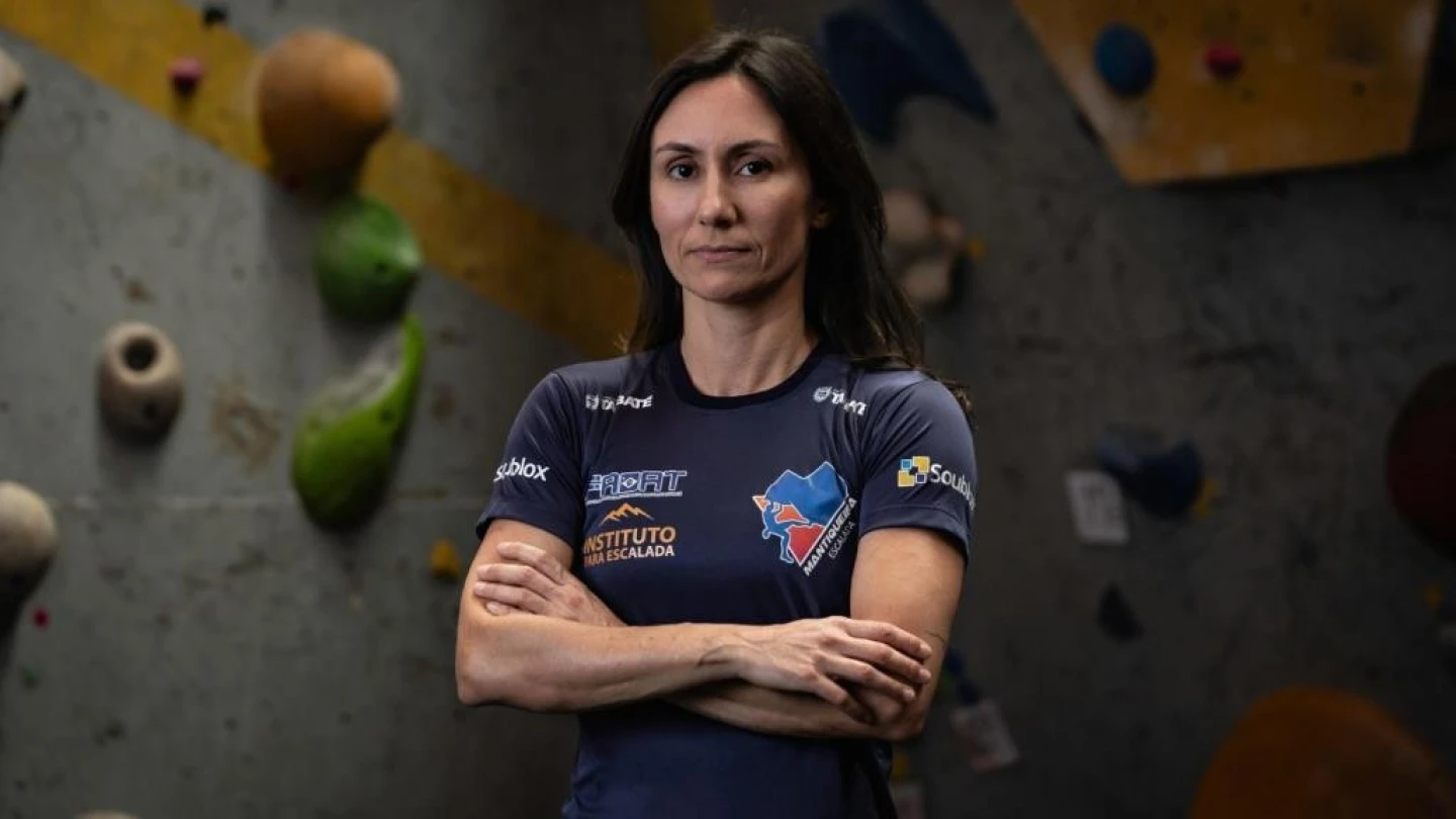 Atleta de Taubaté disputa etapas da Copa do Mundo de Paraescalada na Ásia