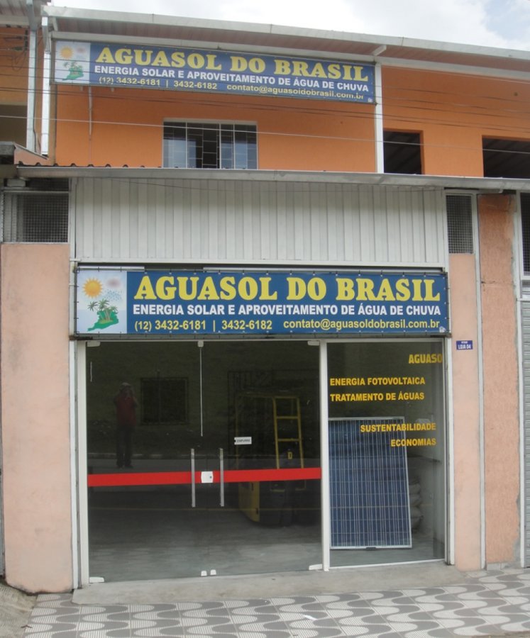 Legenda: Fachada da loja da Aguasol