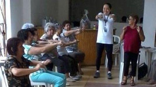Ginástica na cadeira