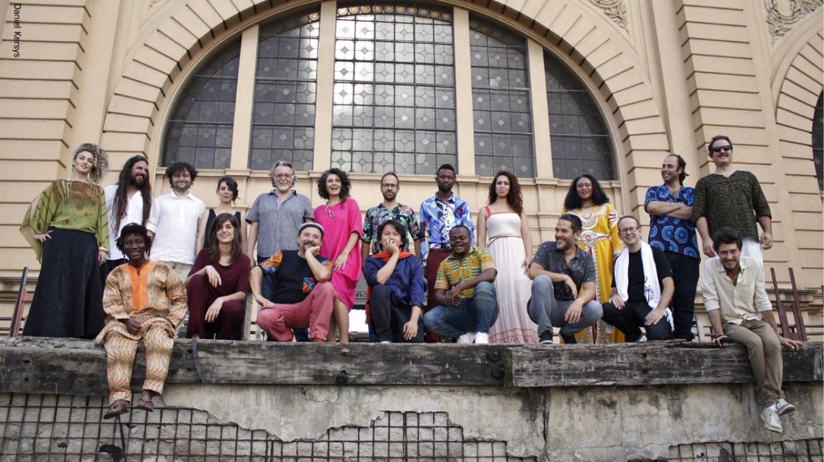 Espetáculo "Orquestra Mundana Refugi" - Sesc Taubaté