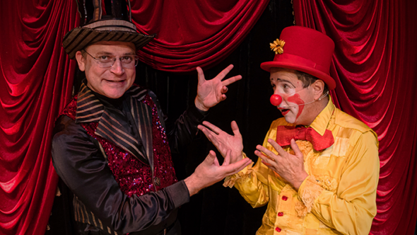 Espetáculo de Circo - O Palhaço e o Mágico