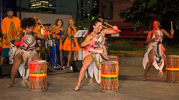 Espetáculo Teatral Berimbaiaço