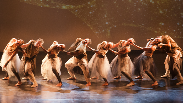 Espetáculo de Dança Coroa, Resplendor e Magnitude
