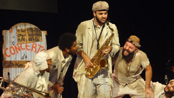 Espetáculo Circense "O Concerto da Lona Preta" em Taubaté