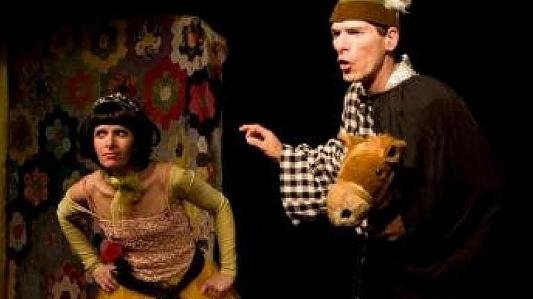 TEATRO: A PRINCESA QUE TUDO SABIA ... MENOS UMA COISA!