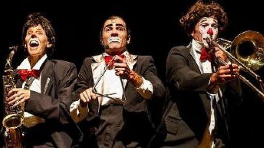Circo - Crássicos com Família Burg