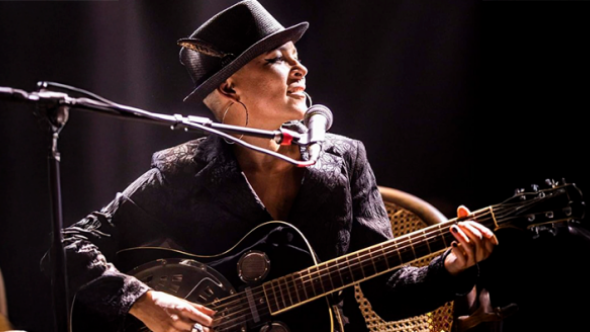 Nanda Moura – Projeto Blueseira