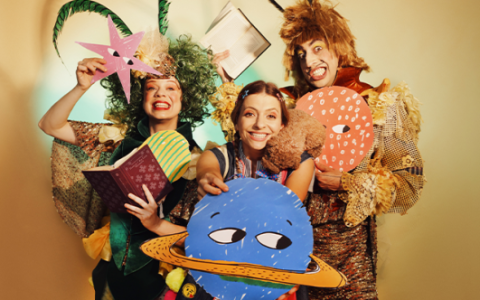 Espetáculo Teatral Planeta Pelúcia
