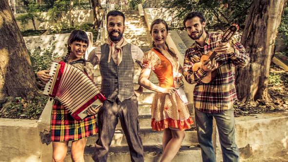 Espetáculo Teatral - Quadrilha Bate Pé