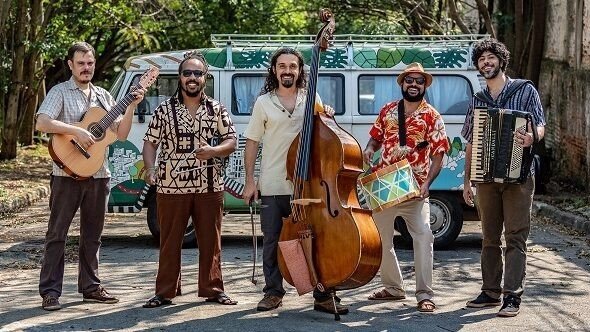 Apresentação Musical - Forró Pé na Terra