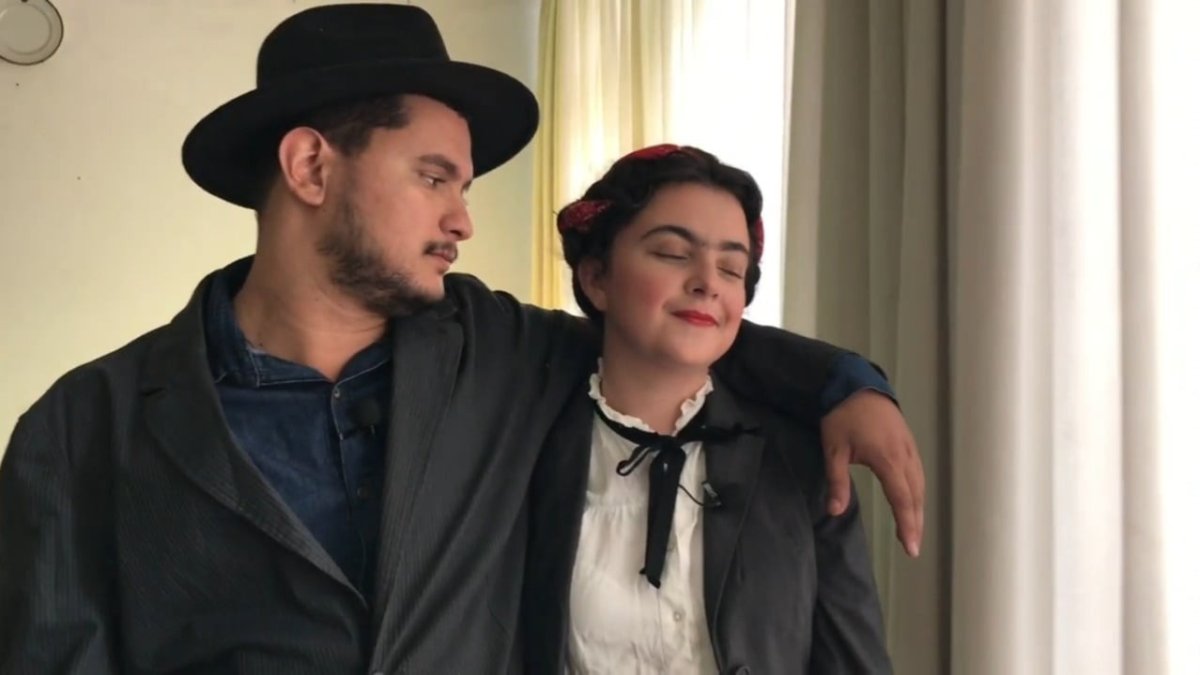 Espetáculo de Teatro - Aí penduro meu vestido