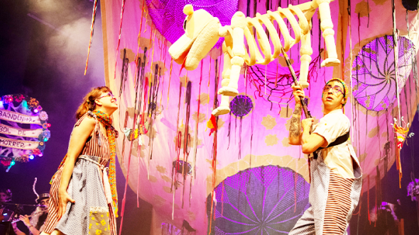 Espetáculo Teatral Aqui Tem Vidas Demais