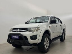 Foto MITSUBISHI L200 TRITON 2.4 HLS 2015