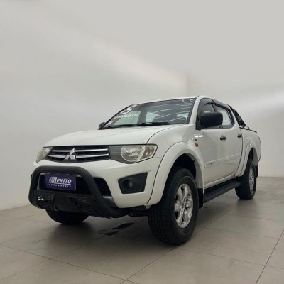 Taubaté: MITSUBISHI L200 TRITON 2.4 HLS 2015