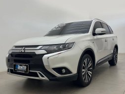 MITSUBISHI OUTLANDER 3.0 HPES 2019