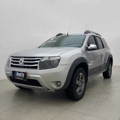 Taubaté: RENAULT DUSTER 20 D 4X2A 2014