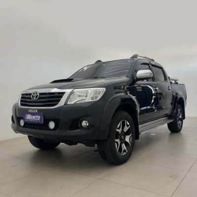 Taubaté: TOYOTA HILUX CD4X4 SRV 2014