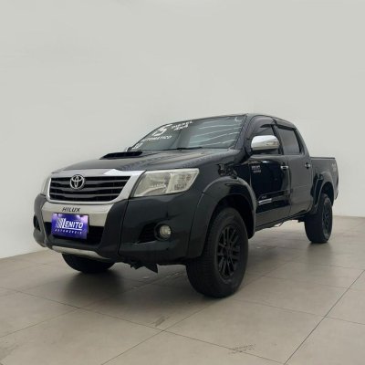 Taubaté: TOYOTA HILUX CD4X4 SRV 2015
