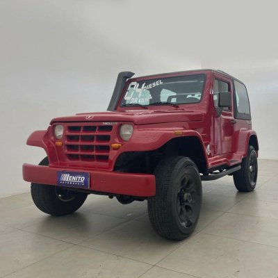 Taubaté: TROLLER T4 TDI 2004