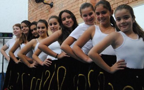 Grupos folclóricos fazem últimos ensaios antes da festa