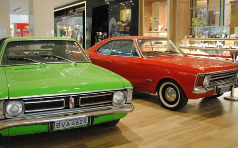 Exposição de carros antigos - Shopping Via Vale