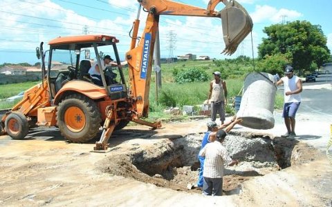 Buraco no bairro Três Marias