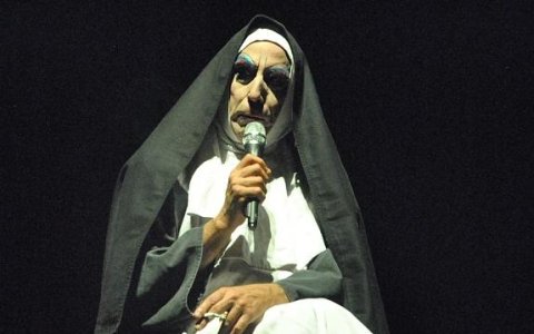 Irmã Selma e seu terço insano