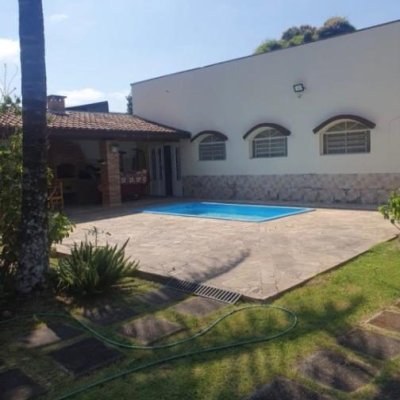 Taubaté: Chácara Premium com Duas Casas em Taubaté Est.SP