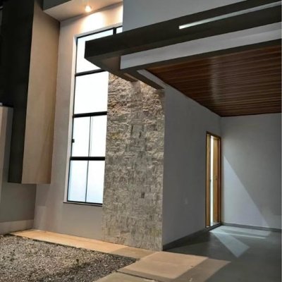 Taubaté: Casa 03 dormitórios Pé Direito Alto no Quintas de Santa Cruz Areão