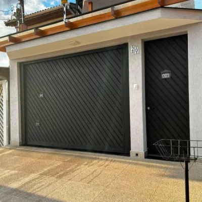 Taubaté: Sobrado 3 dormitórios com Área Gourmet e Jacuzzi no Parque Urupês