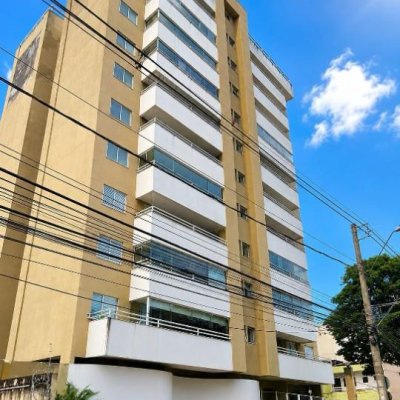 Taubaté: Apartamento na