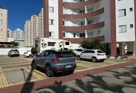 Foto Apartamento com 2 dormitórios à venda, 70 m² por R$ 320.000,00 - Barranco - Taubaté/SP